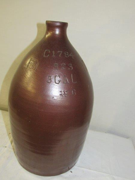 3 gallon stoneware jug (1 of 5)