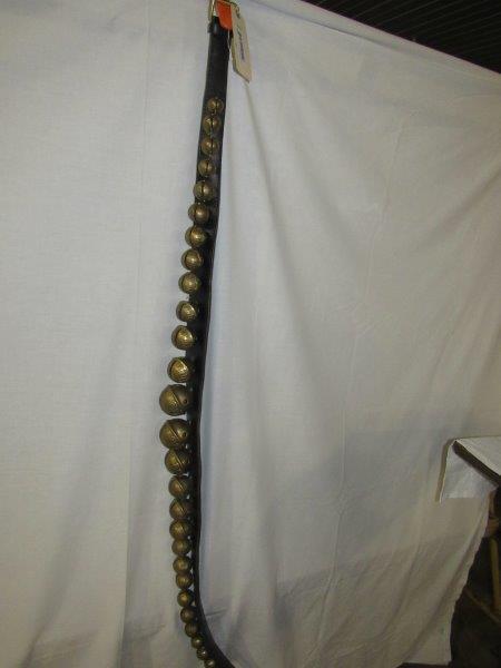 Awesome Strand of 28 graduated brass sleigh bells (1 of 5)