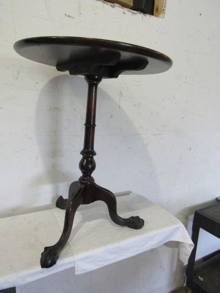 Candle stand w/ ball & claw feet (1 of 2)