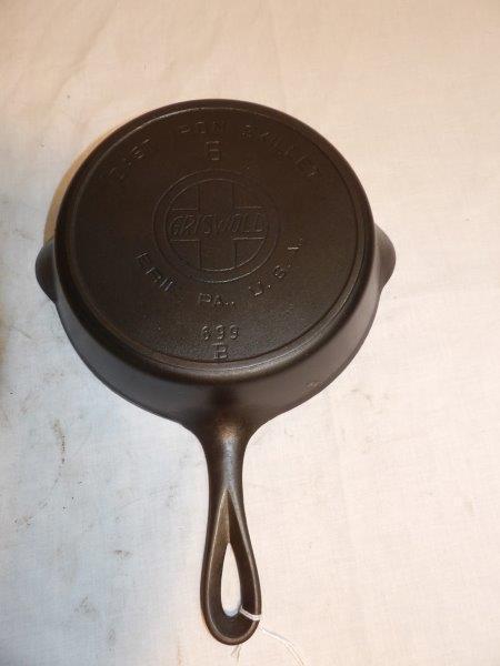 Griswold #6 cast iron skillet: With slant logo. 9 in diameter.