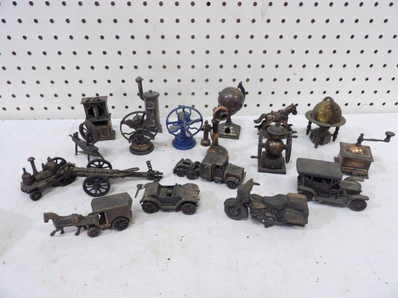 45+ Vintage Cast Novelty Pencil Sharpeners (1 of 6)