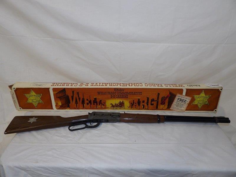 Daisy Wells Fargo comm. BB carbine with original box: Barrel has corrosion spotting throughout and receiver is faded but overall still solid!! Box is in fair condition.