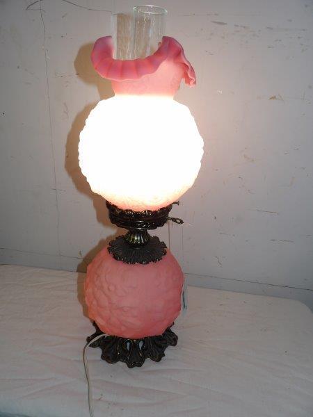 Fenton cranberry electric lamp (1 of 7)
