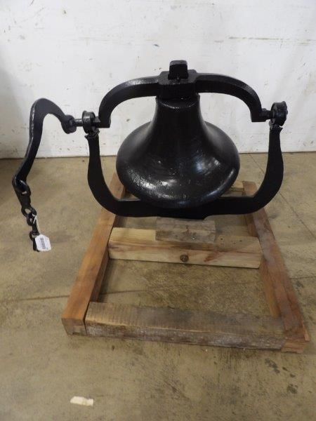 Cast iron flared bottom school bell (1 of 5)