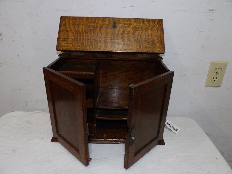 Early quartersawn oak portable secretary cabinet (1 of 6)