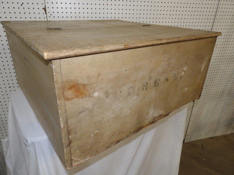 Great early Country Store cheese preserver with key (1 of 8)