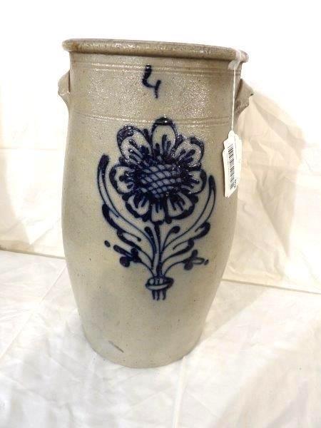 Floral decorated 4 gallon stoneware churn (1 of 6)