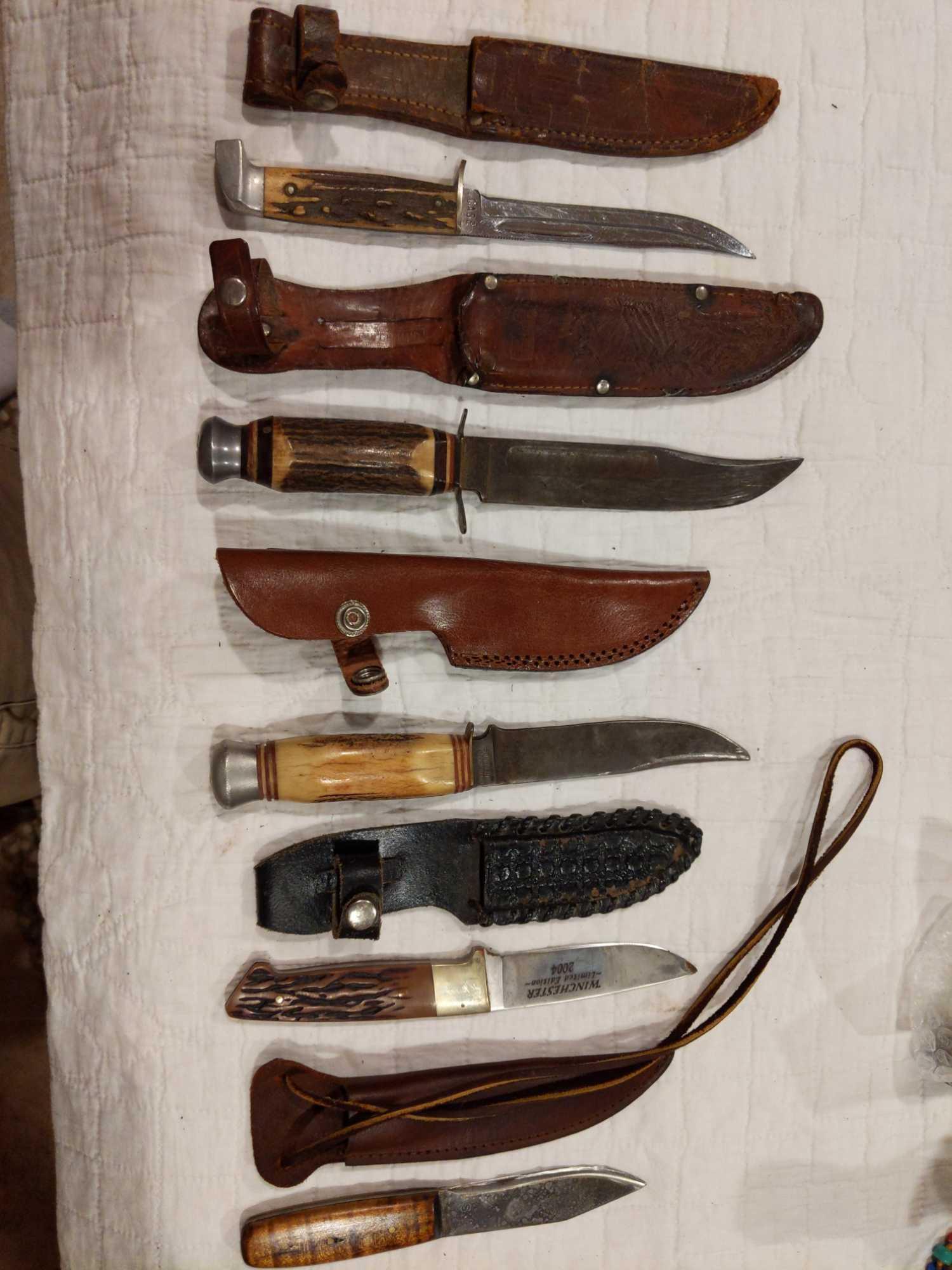 Five various fixed blade knives (1 of 6)