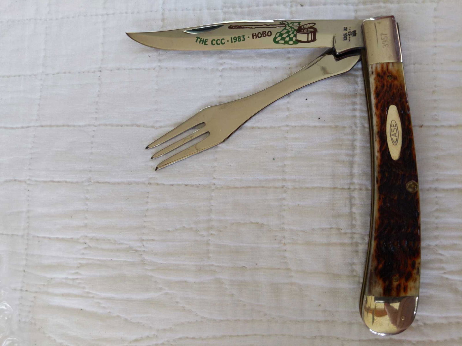 Rare 1983 Case XX CCC Hobo knife: Limited edition with serial number 3957. This is new and unused, in good condition!! 5 1/4 in closed.
