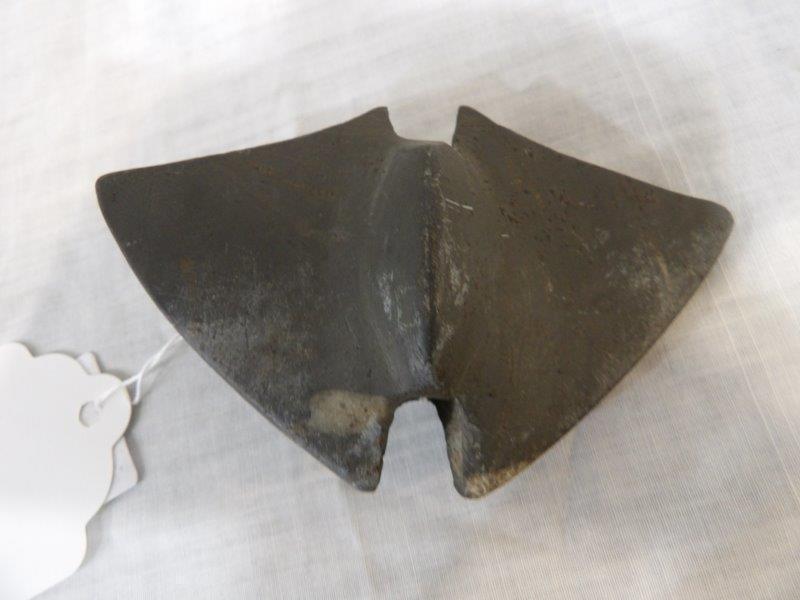 Butterfly double notched Banner Stone (1 of 8)