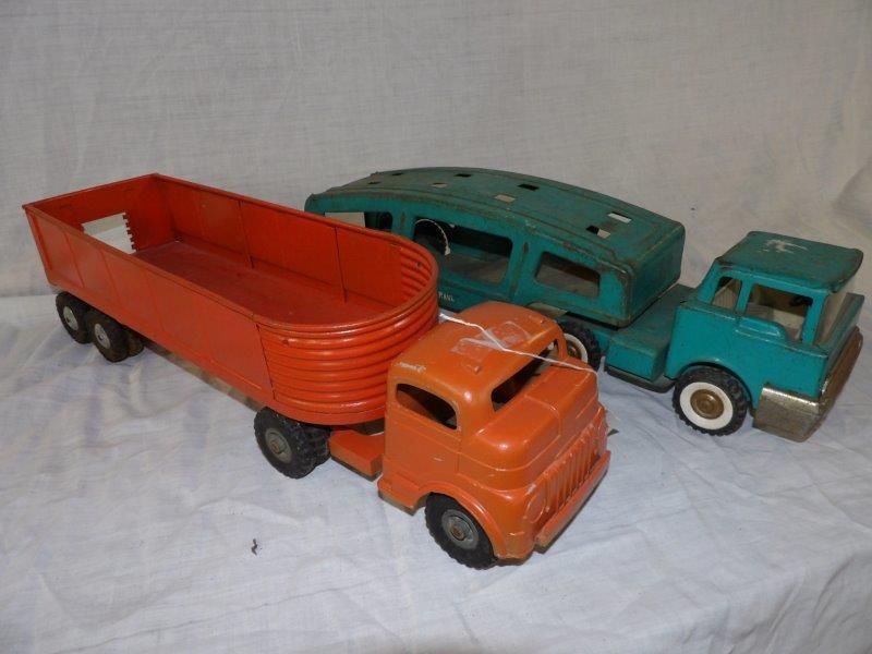 2- Structo tractor trailers (1 of 8)