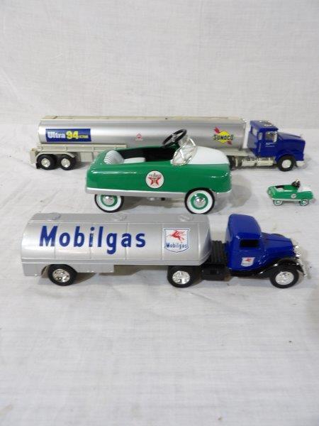 Texaco JMT replica pedal car & Ertl Mobilgas tanker (1 of 3)