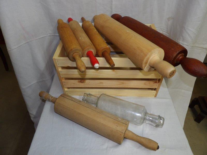 Wooden crate with 7 rolling pins (1 of 4)