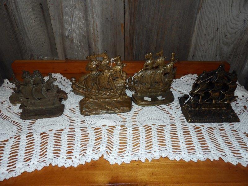 Lot of cast iron/brass bookends (1 of 4)