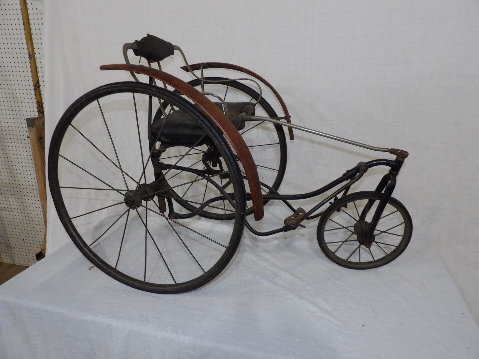 Rare early Favorite child's tricycle velocipede (1 of 5)
