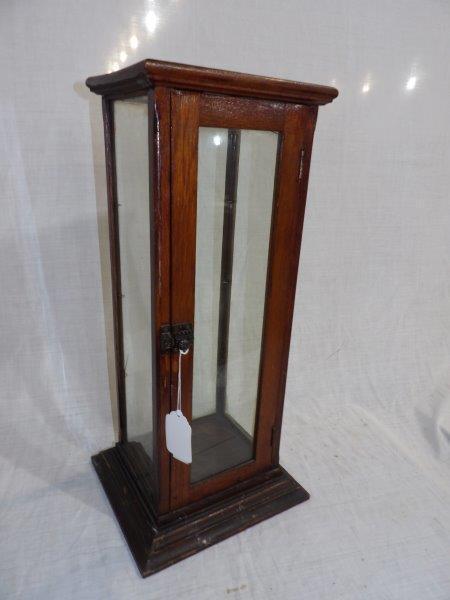 Early Oak display case (1 of 5)