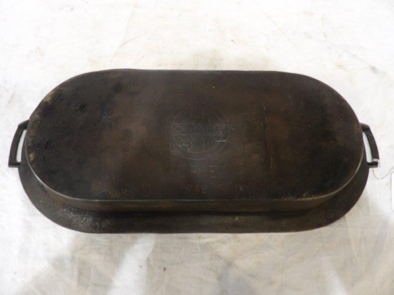 Griswold Erie #8 roasting pan (1 of 3)