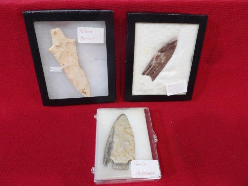 3 Native American Arrowheads (1 of 4)