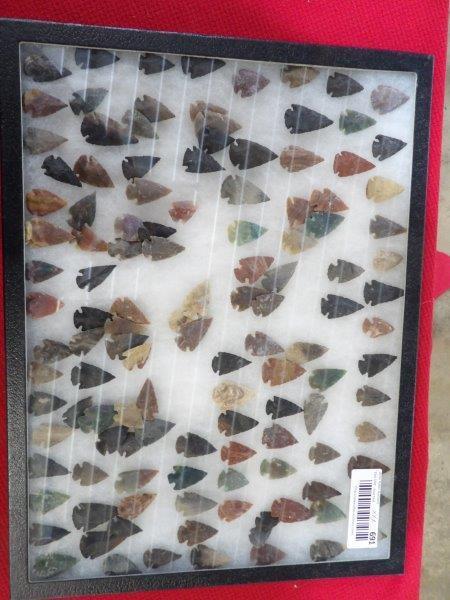 Lot of 100+ Arrowheads (1 of 3)