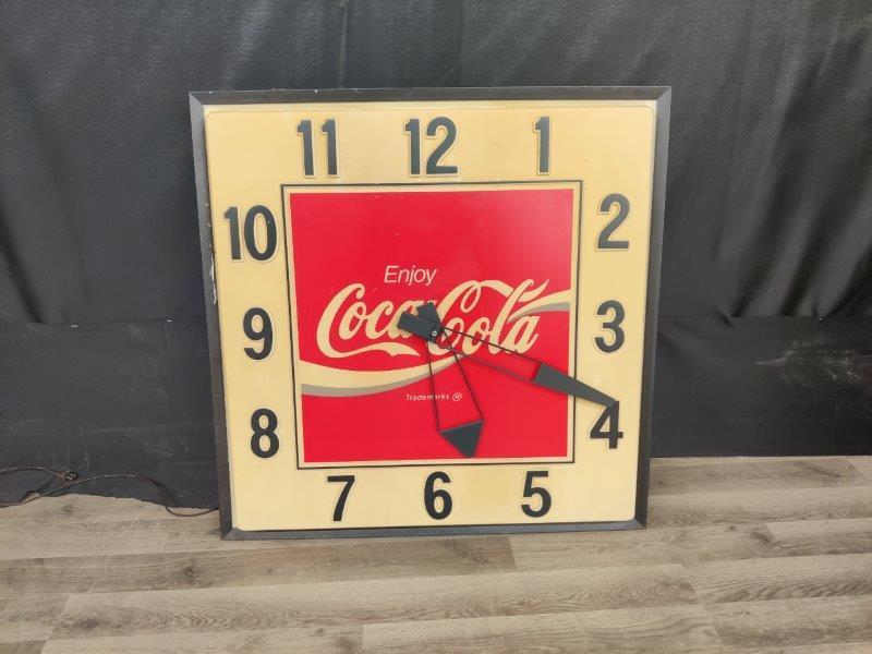 Light-Up Coca-Cola clock: Large clock, needs work, 36 x 36