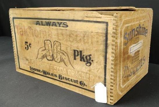 Sunshine Biscuits Wooden Advertising Box (1 of 6)