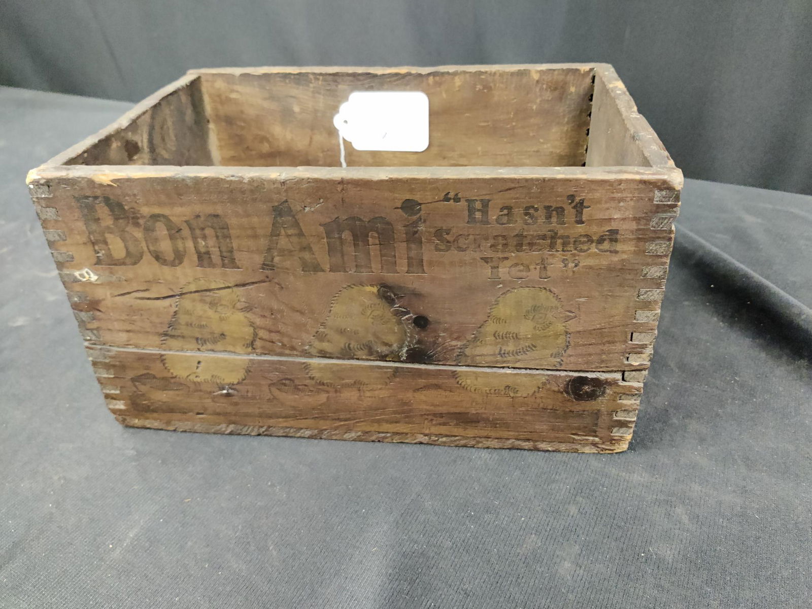 Bon Ami Wooden Adv. Box (1 of 4)