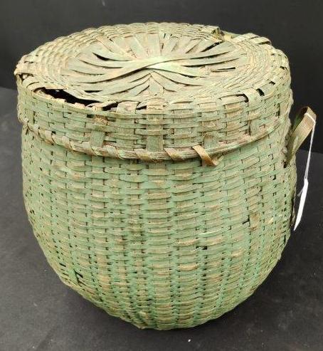 Hand Woven Basket With Lid (1 of 5)