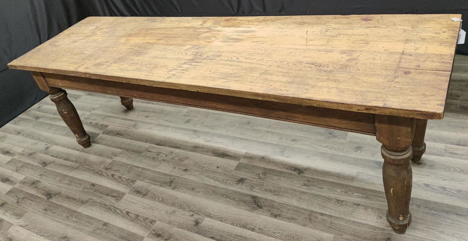 Nice Large Early Harvest Table (1 of 7)