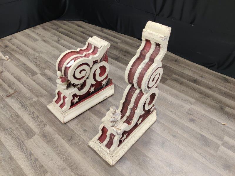 2 Great Decorative Corbels (1 of 3)