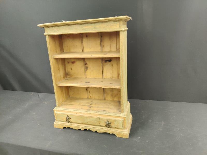 Primitive painted Shelf (1 of 5)