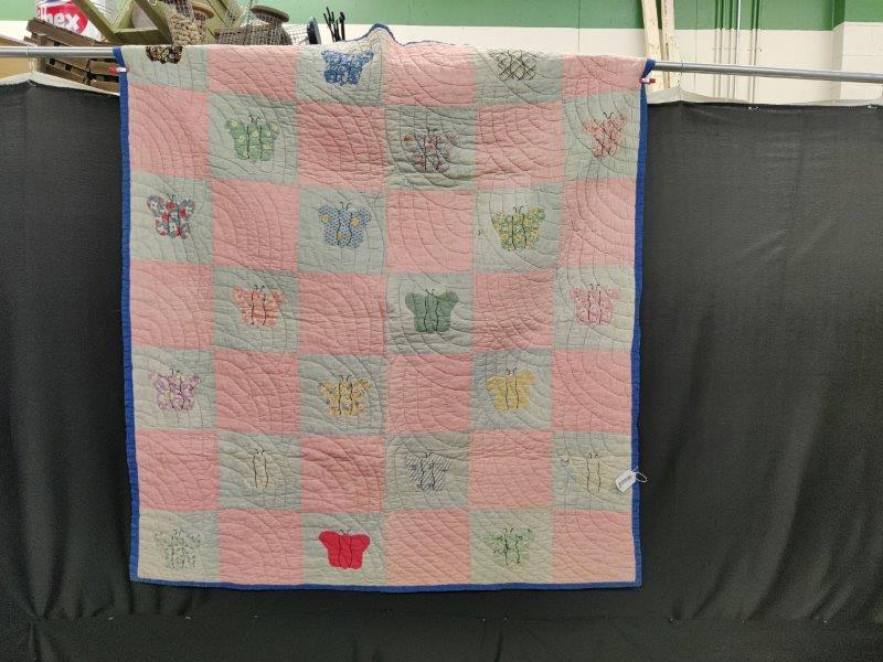 Early handmade butterfly quilt (1 of 4)