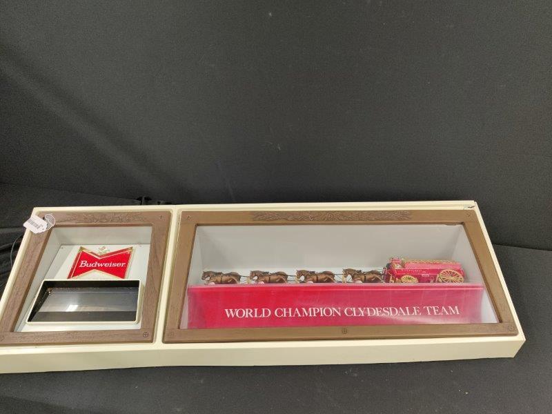 Budweiser hitch lighted display (1 of 2)