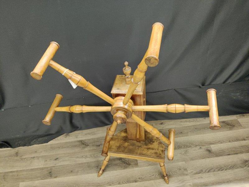 Primitive yarn Winder (1 of 4)