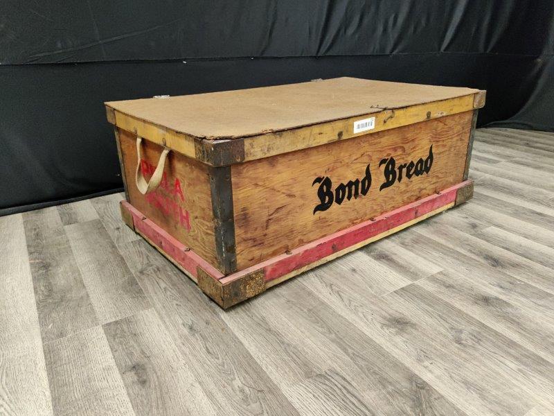 Large wooden Bond Bread transport box (1 of 7)
