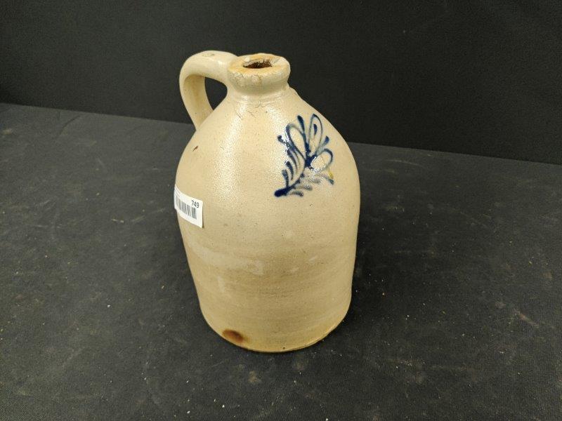 Decorated 1 gallon stoneware jug (1 of 4)