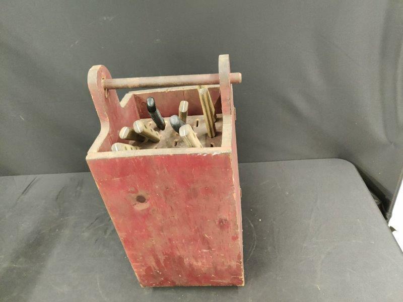 Primitive Butchers carrier cabinet with knives (1 of 2)