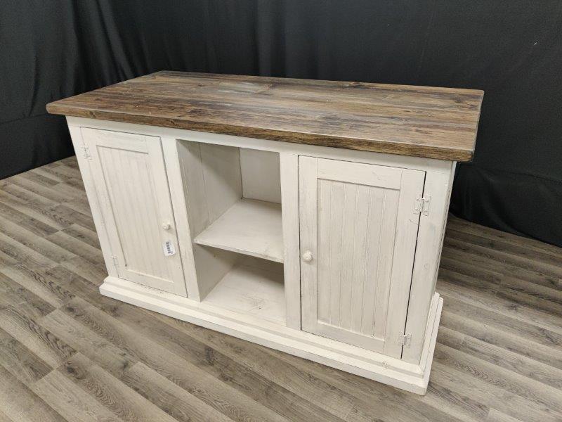 Farmhouse style Pine 2-tone kitchen island (1 of 5)