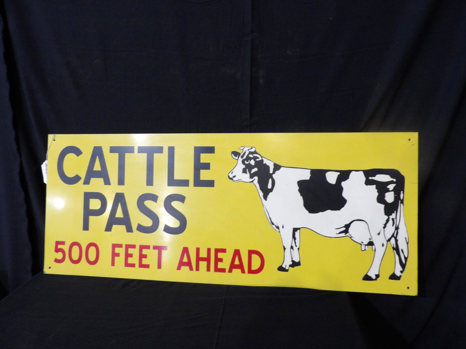 SS METAL CATTLE PASS SIGN (1 of 3)