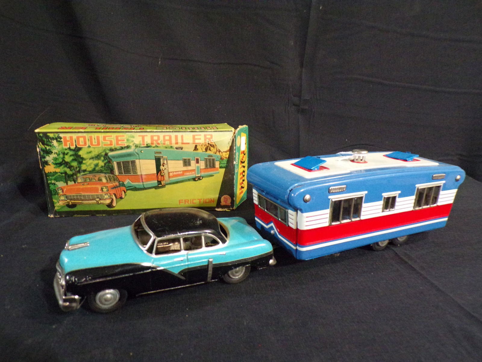 Tin litho House Trailer & small friction car (1 of 7)