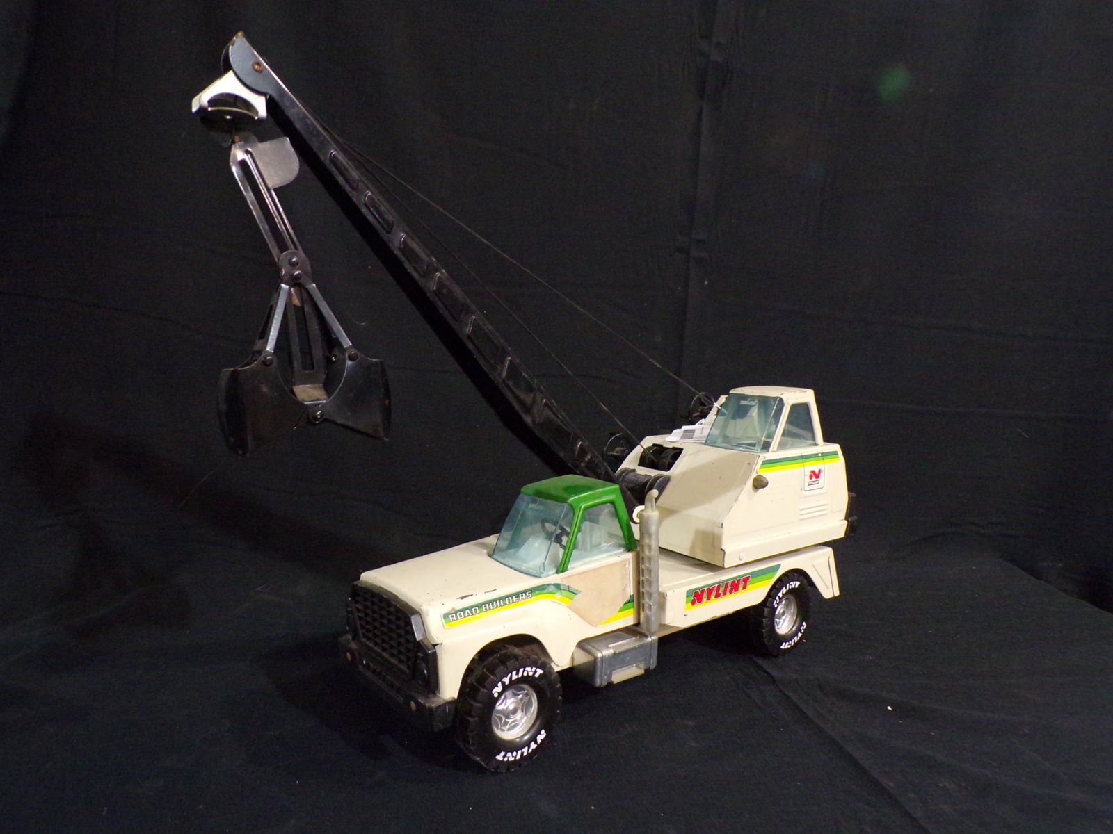 Nylint Road Builders truck (1 of 9)