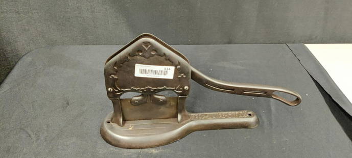 T.C. Johnson Tobacco Cutter: .