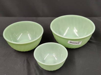 Lot of 3 Fire King Bowls: Great set of jade vintage Fireking. No cracks or chips to be found.