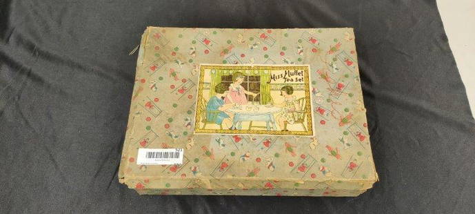 Miss Muffet Tea Set: In original box