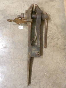 Blacksmith post Vise: Appears to be in good condition! 41 inch overall length.