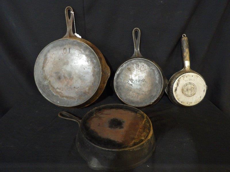 Lot of 4 cast skillets (1 of 6)