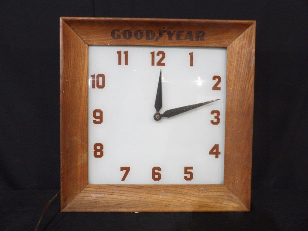 Goodyear wall clock (1 of 7)