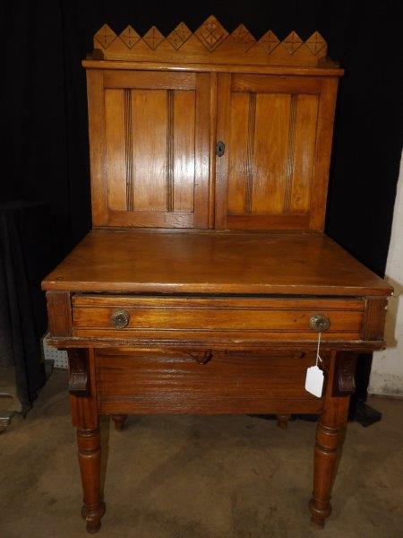 Early Victorian style ladies desk (1 of 8)