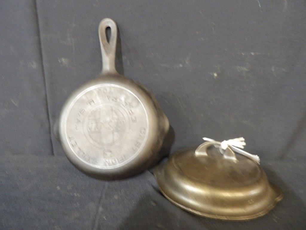 Griswold No. 3 skillet with self basting lid (1 of 5)