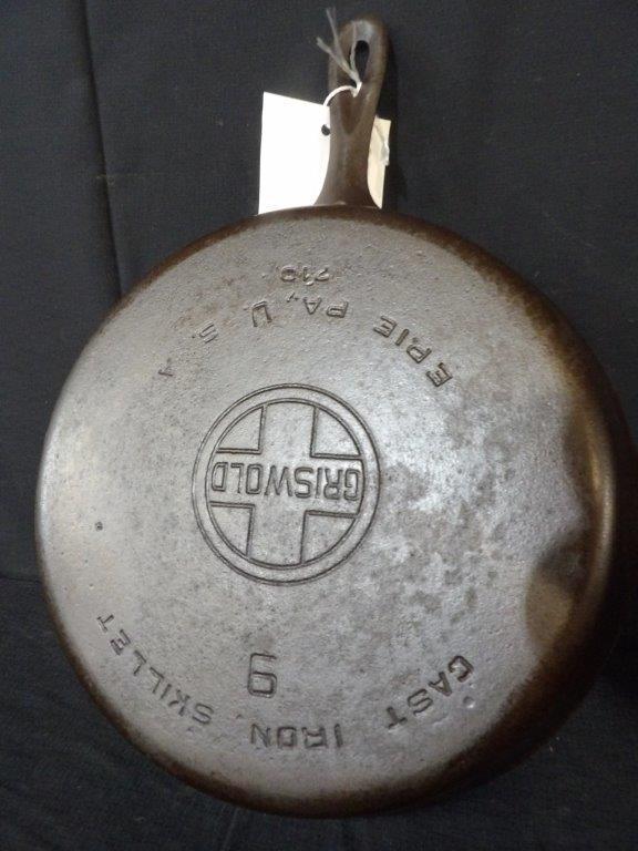 Griswold No. 9 cast iron skillet (1 of 3)