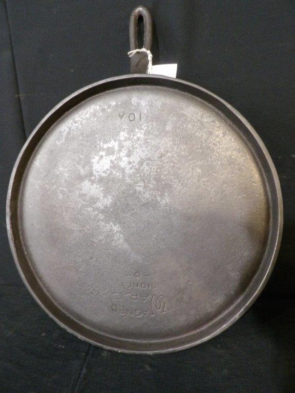 Wagner No. 10 cast iron griddle (1 of 8)